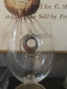 RARE SINGLE Retired Silpada Perspectiva Earring | W1322